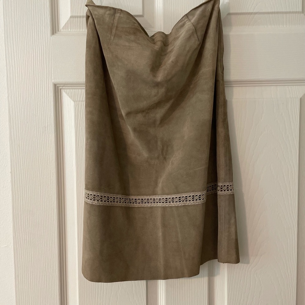 Suede lined skirt